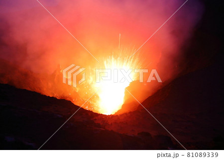ヤスール火山の噴火(バヌアツ) ヤスール火山の噴火(バヌアツ) 81089339