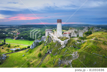 Ruins of castle in Olsztyn, Poland 81093696