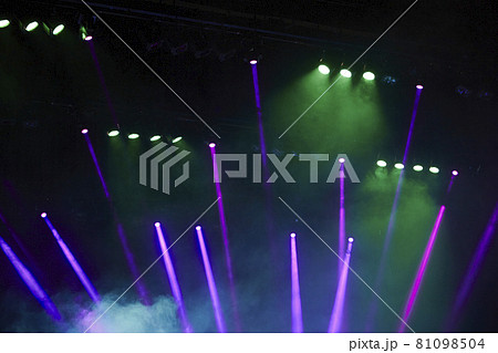 コンサートホールの舞台照明 エンターテイメントイメージ コンサートホールの舞台照明 エンターテイメントイメージ 81098504