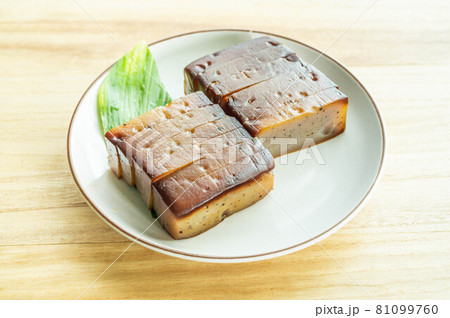 安曇野の法事料理 こんにゃくのお煮しめ 安曇野の法事料理 こんにゃくのお煮しめ 81099760