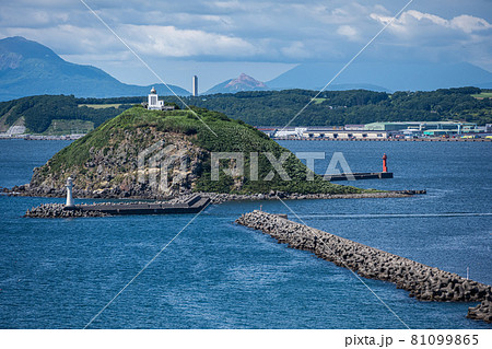 絵鞆岬展望台から大黒島を望む 絵鞆岬展望台から大黒島を望む 81099865