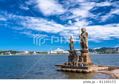《島根県》宍道湖・湖畔にたたずむ袖師地蔵 81100155