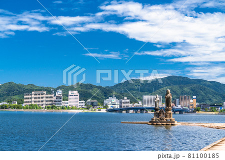 《島根県》宍道湖・袖師地蔵と松江市中心街 《島根県》宍道湖・袖師地蔵と松江市中心街 81100185