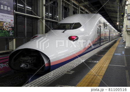高崎駅で連結作業を行う上越新幹線E4系:Maxとき/Maxたにがわ 高崎駅で連結作業を行う上越新幹線E4系:Maxとき/Maxたにがわ 81100516