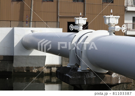 大阪市水道局の水管橋 81103387