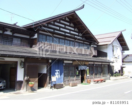 金山の町並み　　（山形県金山町） 81103951