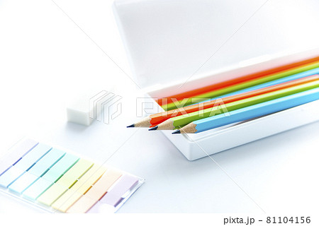 教育、勉強、ビジネスイメージ 教育、勉強、ビジネスイメージ 81104156