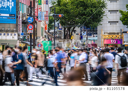 日本の東京都市景観 火最多4377人。パラも狂行・憤怒の人流超爆発…＝8月17日、渋谷 81105578