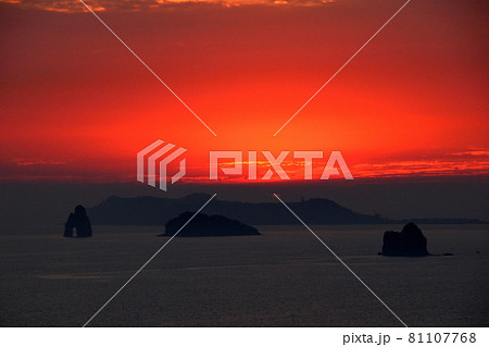 五島灘、角力灘、大角力の夕景 五島灘、角力灘、大角力の夕景 81107768