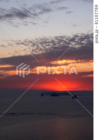 五島灘、角力灘、大角力の夕景 81107769