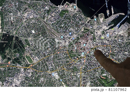 The city of Tallin in a satellite view 81107962