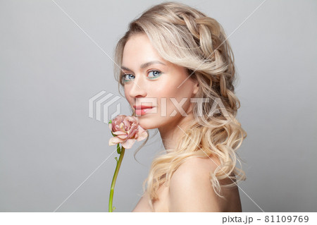 Beautiful young woman with clean fresh skin Beautiful young woman with clean fresh skin 81109769