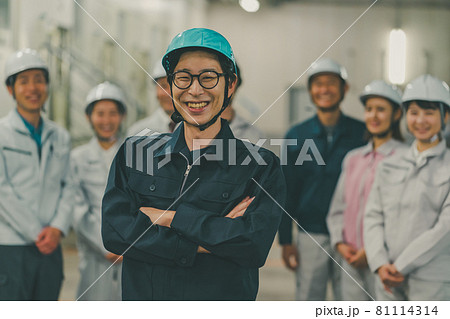 工場作業員 81114314