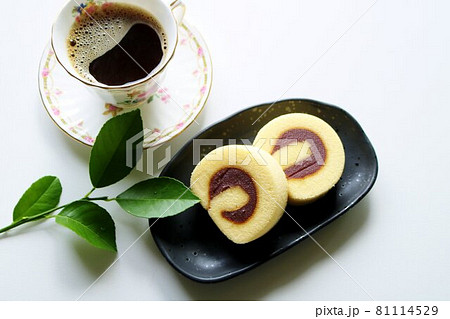 爽やかなユズの香り 和菓子タルト 癒しのティータイム 爽やかなユズの香り 和菓子タルト 癒しのティータイム 81114529