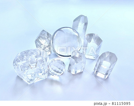 水晶（球体、六角柱　レインボー水晶） 81115095