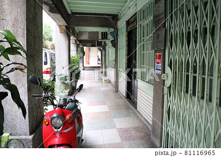 台湾　台北　観光　グルメ　路地 81116965