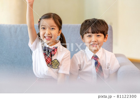 子供 家族 ファミリー 81122300