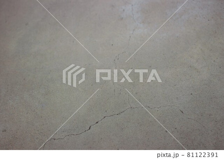コンクリート　ひび 81122391