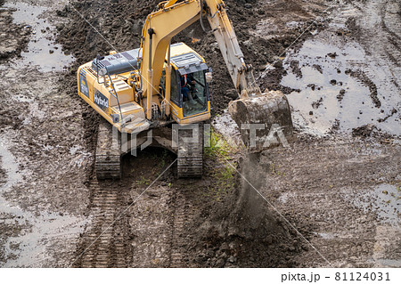 地盤改良工事 表層改良 混合攪拌 地盤改良工事 表層改良 混合攪拌 81124031