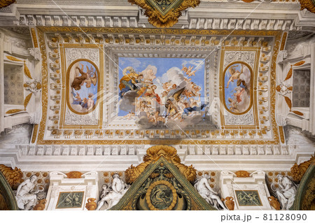 Panoramic view of interior and arts of Palazzo Pitti Panoramic view of interior and arts of Palazzo Pitti 81128090