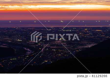 犀鶴林道（獅子吼高原）からの加賀平野の夜景　日本夜景100選 81129266