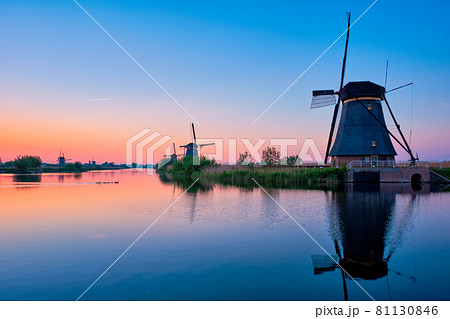 Windmills at Kinderdijk in Holland. Netherlands Windmills at Kinderdijk in Holland. Netherlands 81130846