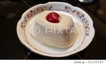 ハツカダイコン・オン・ザ・豆腐 81132425