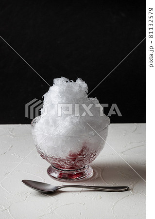 かき氷 asian type of epidemic shaved ice かき氷 asian type of epidemic shaved ice 81132579