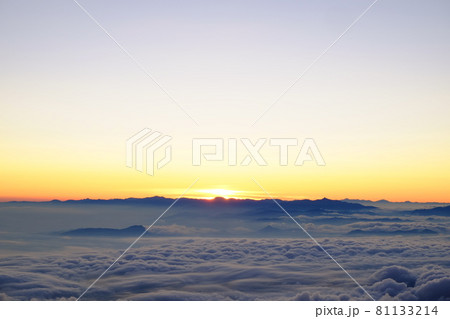雲海の写真素材 [81133214] - PIXTA