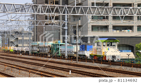 ユニオン建設株式会社　砕石運搬車とレール運搬車　金町駅 81134692