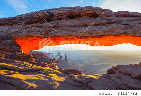メサアーチ　アメリカ合衆国ユタ州　キャニオンランズ国立公園 81134782