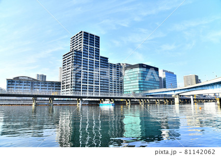 八潮橋／京浜運河付近より東品川方面を望む(東京都品川区)【2020.11】 81142062