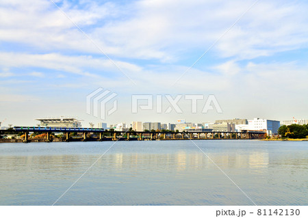 東京モノレール 大井競馬場前駅方面を望む(東京都品川区)【2020.11】 東京モノレール 大井競馬場前駅方面を望む(東京都品川区)【2020.11】 81142130