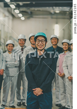 工場労働者 81142165