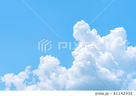 爽やかな夏の青空 爽やかな夏の青空 81142936