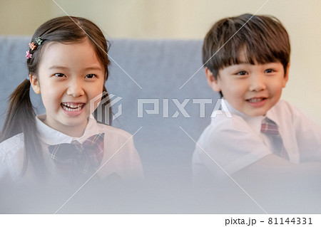 子供 遊び 笑顔 81144331