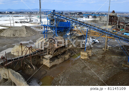 砕石工場 建設資材の生産現場 81145109