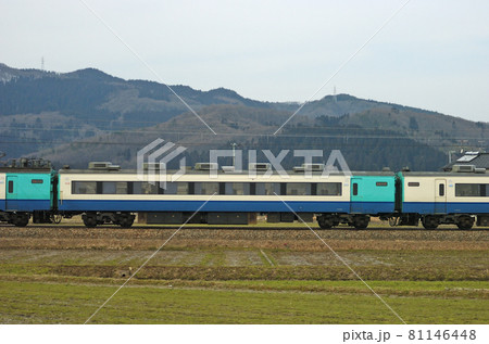 北陸本線 石動-福岡 JR東日本 485系 R21編成 ⑤ モハ485-3037(新潟) 山側 北陸本線 石動-福岡 JR東日本 485系 R21編成 ⑤ モハ485-3037(新潟) 山側 81146448