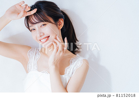女性　ビューティー 81152018