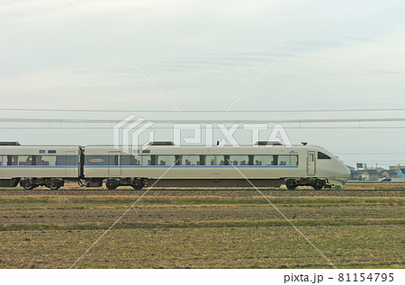 北陸本線 美川ー加賀笠間 JR西日本 681系 T18編成 ⑨ クハ680-1201(金沢) 山側 北陸本線 美川ー加賀笠間 JR西日本 681系 T18編成 ⑨ クハ680-1201(金沢) 山側 81154795