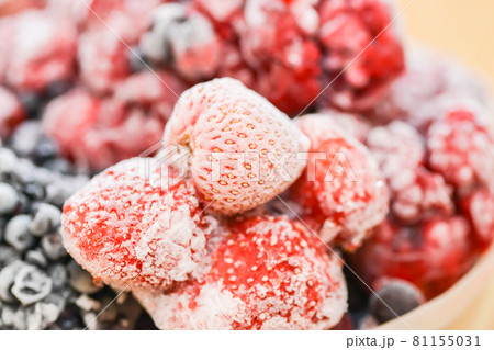 delicious sweets  arranged on the table for wedding reception 81155031