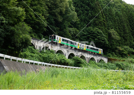 只見線の8連アーチ橋 只見線の8連アーチ橋 81155659