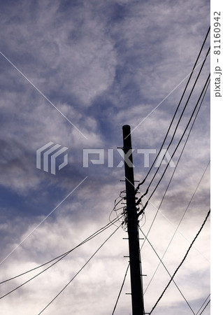 夕暮れ時の空 81160942