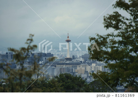 清水寺からの風景(京都タワー) 81161369