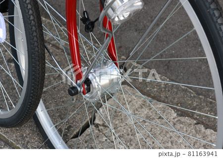 自転車のタイヤ 81163941