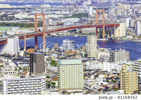 高塔山からの眺望 美しい若戸大橋(福岡県北九州市) 高塔山からの眺望 美しい若戸大橋(福岡県北九州市) 81168562