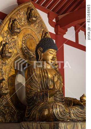 慧日寺跡　薬師如来坐像　国指定史跡　本寺地区 81168665