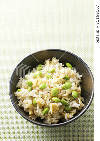 枝豆と油揚げの炊き込みご飯15 81169107