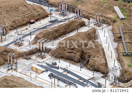 基礎工事 柱ベース筋組立 鉄筋工事 基礎工事 柱ベース筋組立 鉄筋工事 81171641