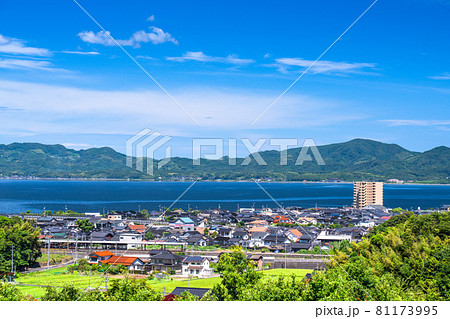 《島根県》宍道湖の湖畔・玉造温泉駅をのぞむ 81173995